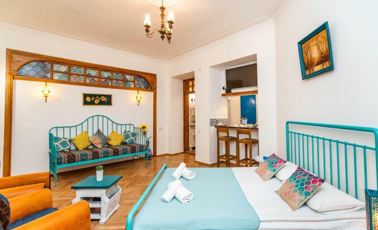 ★ Blue Door Rhapsody ★ - Special Stay In Old Town! تبليسي المظهر الخارجي الصورة