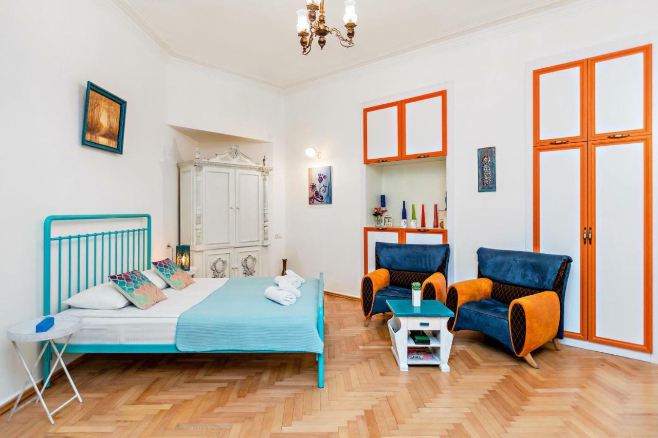★ Blue Door Rhapsody ★ - Special Stay In Old Town! تبليسي المظهر الخارجي الصورة